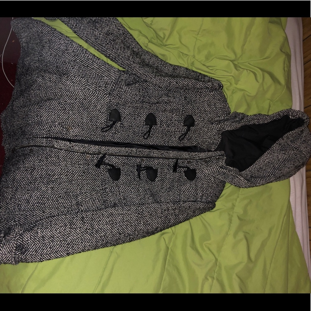 coat - Picture 2 of 2